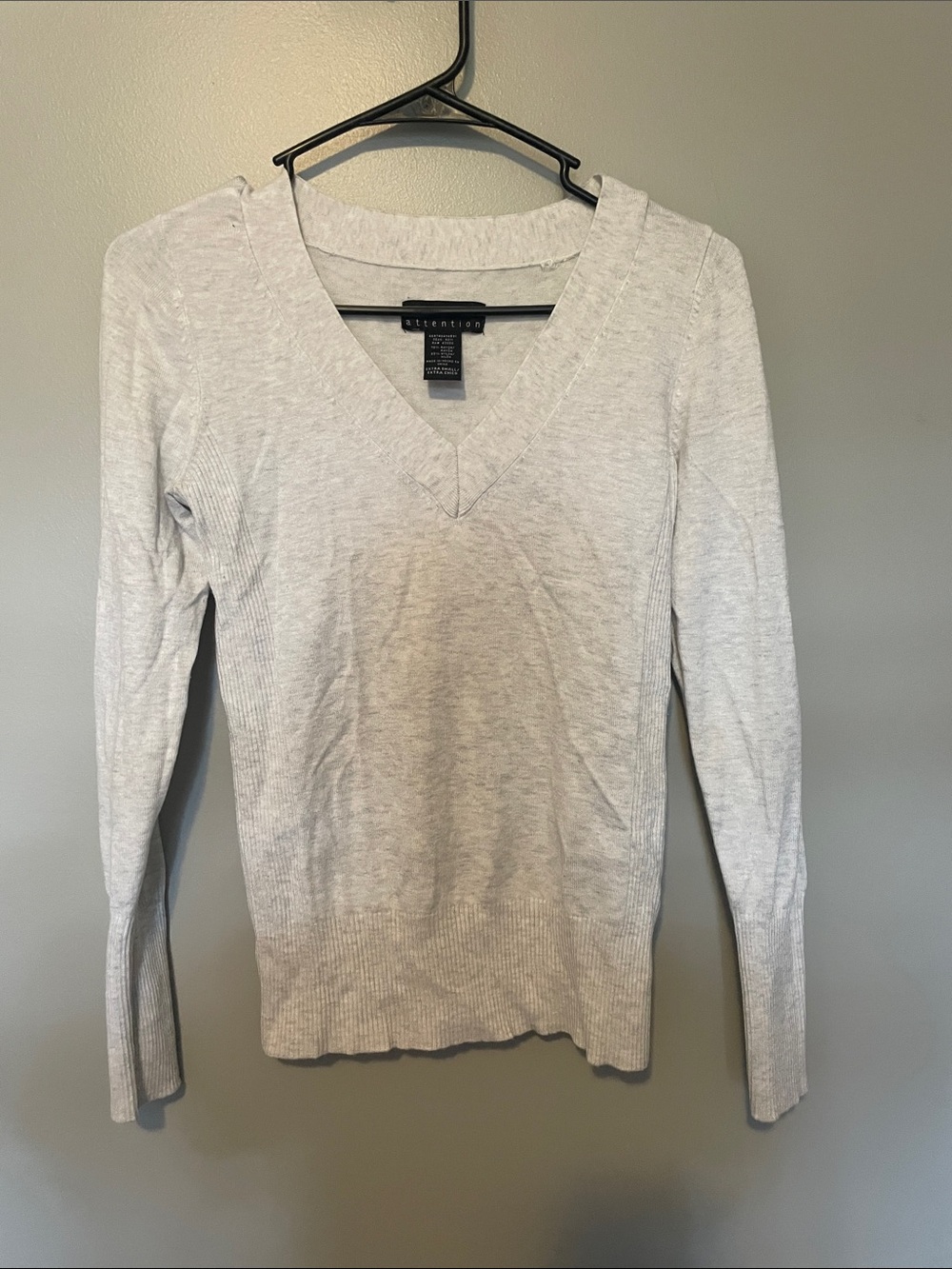 attention Light Gray V-Neck Long Sleeve Sweater